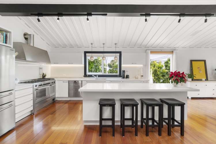 19 Golf Road Epsom_7