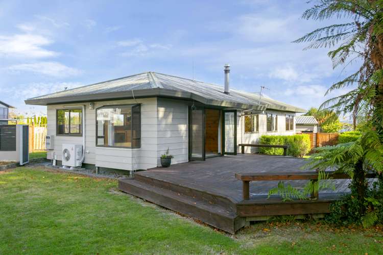 1 Boundary Road Waipahihi_12