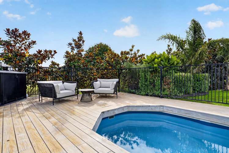 6 Giarni Place Karaka_48