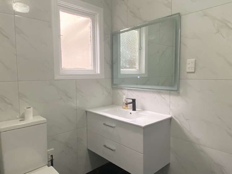 575 East Coast Road Browns Bay_11