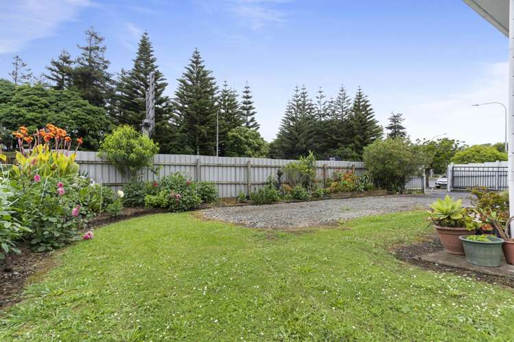 57 Te Irirangi Drive Clover Park_15