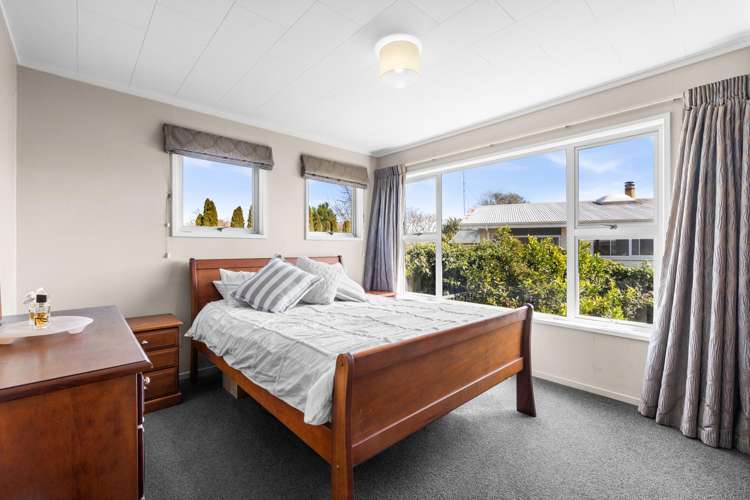 12A Tucker Lane Clive_8