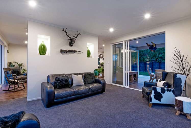 115 Elmore Road Paremoremo_11