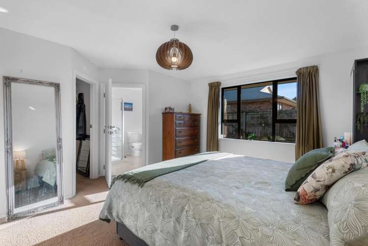 1 White Hart Lane Mosgiel_14