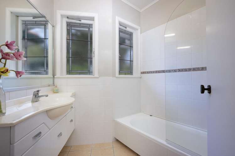 42 Rangiwai Road Titirangi_10