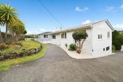 Fully Renovated Torbay Home – Halloween St Appeal!