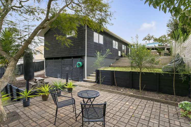 2/2 Woodglen Road Glen Eden_14