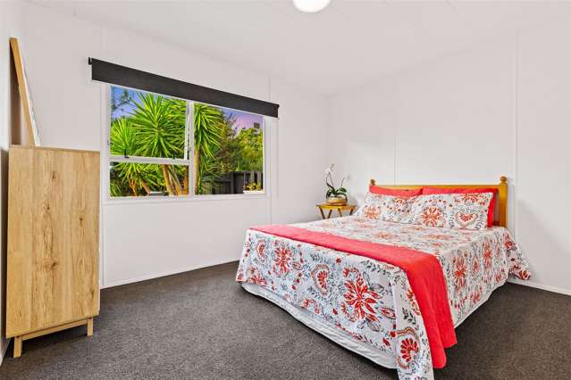 2/1 Burnham Road Waitakere_4