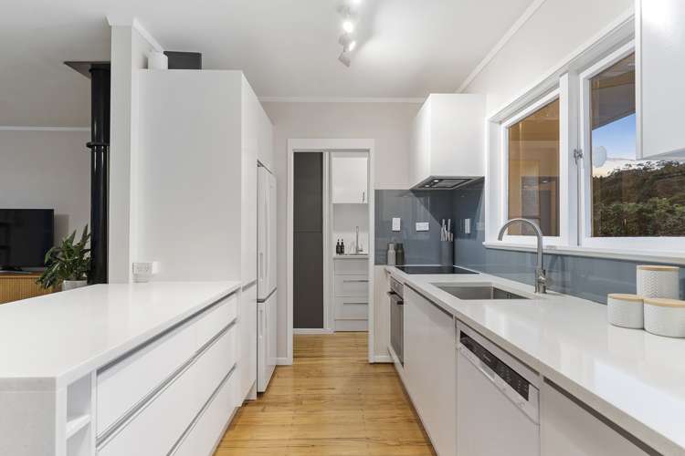 10 Vandeleur Avenue Birkdale_12