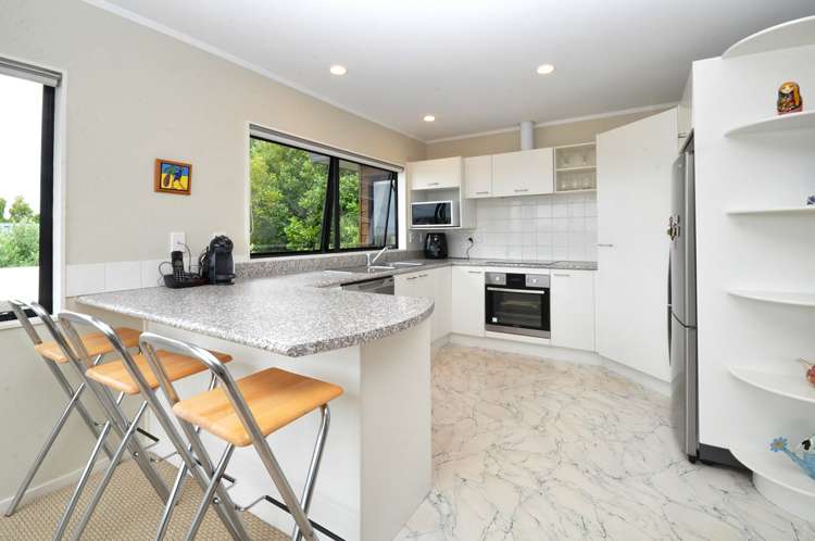 2/56 Potter Avenue Northcote_5