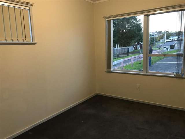2/64 Haycock Ave Mount Roskill_3
