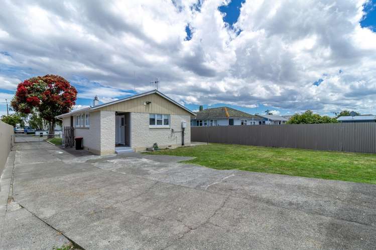 9 McLaren Crescent Onekawa_12