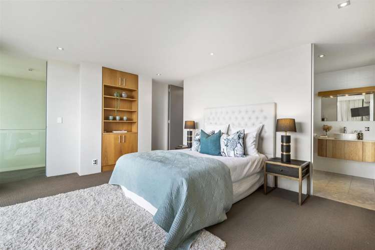 22b Beach Road Castor Bay_25