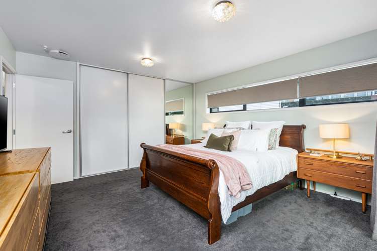 54 Upper Harbour Drive Greenhithe_16