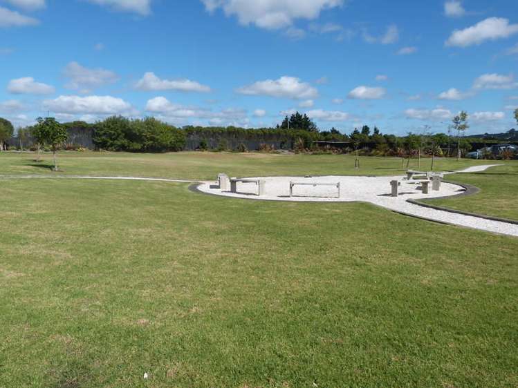 B4/71 Spencer Road Oteha_13