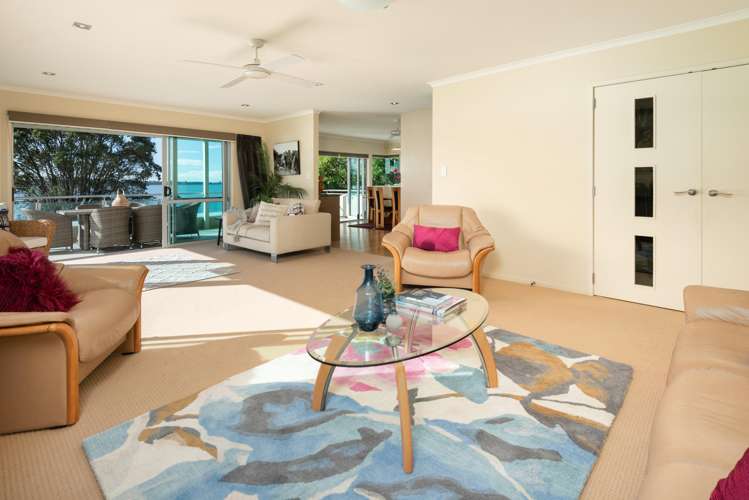 10 Azores Way Welcome Bay_9