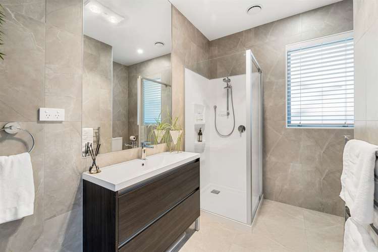 14 Kuku Avenue Red Beach_9