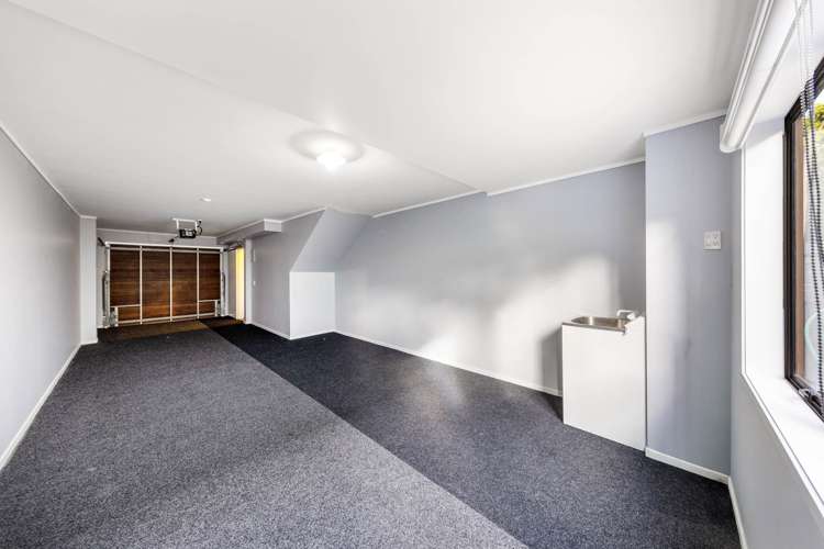9/27 Rossmay Terrace Mt Eden_17