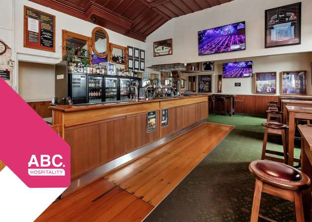 Iconic Whangarei Pub – 18 Gaming Machines