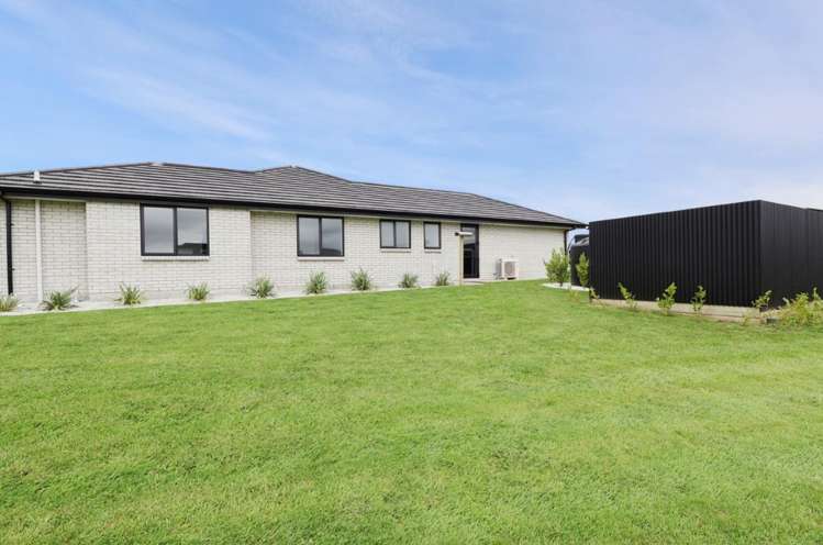 25 Glenda Place Seaward Bush_28