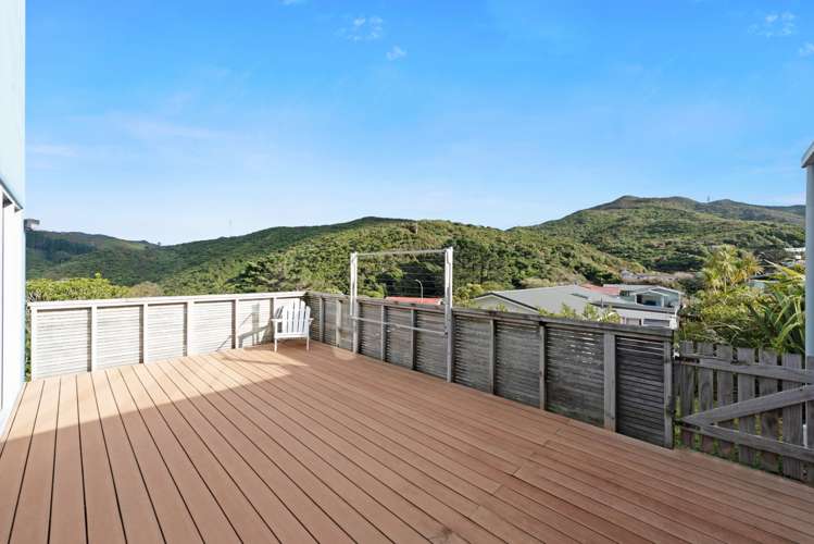 1 Saddleback Grove Karori_17