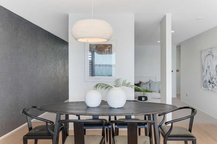 2/42 Bramley Drive Farm Cove_11