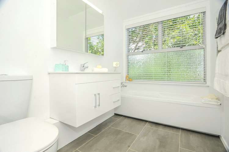 2/15 Hemi Street Narrow Neck_14