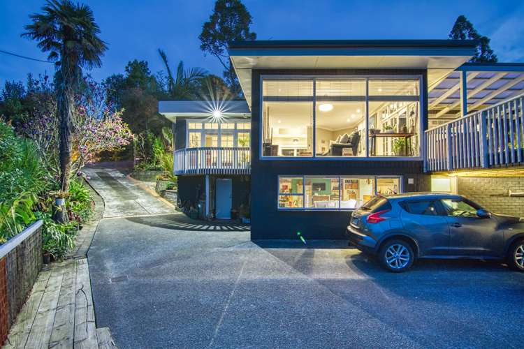 207 Godley Road Titirangi_18