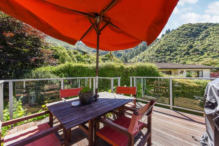 1 Okiwa Place Anakiwa and Surrounds_16