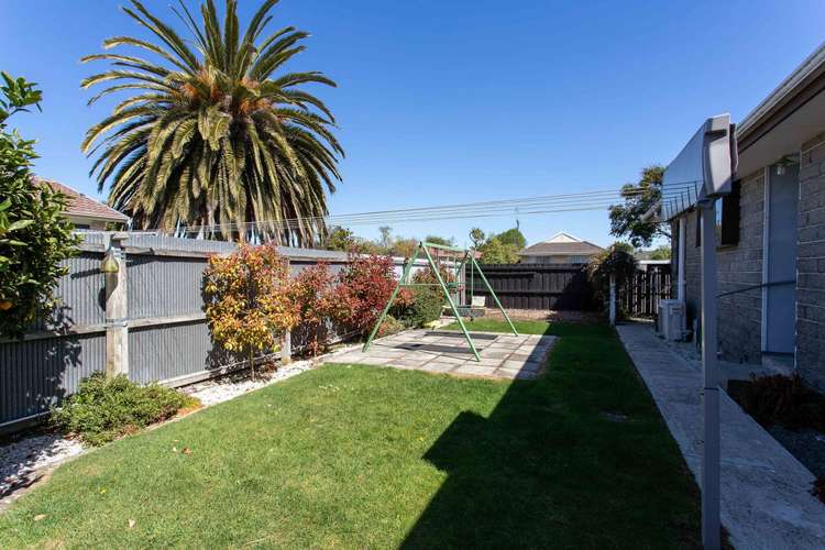 1/2 Takapu Place Bromley_12