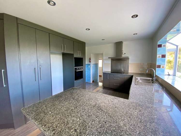 318 Sturges Road_0