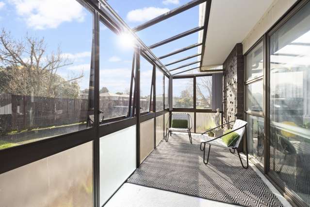 1/8 Mannering Place Hillcrest_2