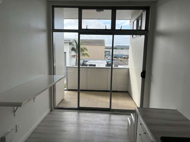Unit 12/6 Loft Place Kumeu_4