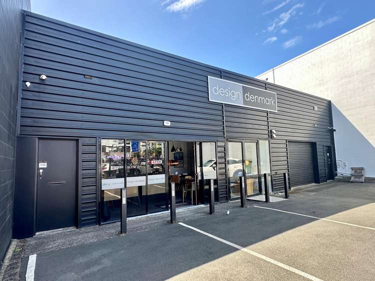 351 New North Road_0