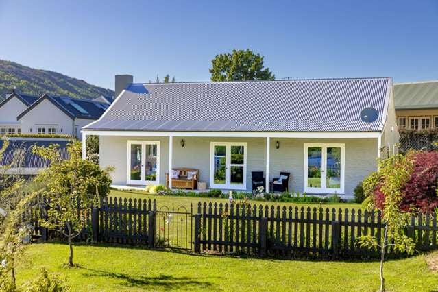 Arrowtown Cottage - Auction Friday!