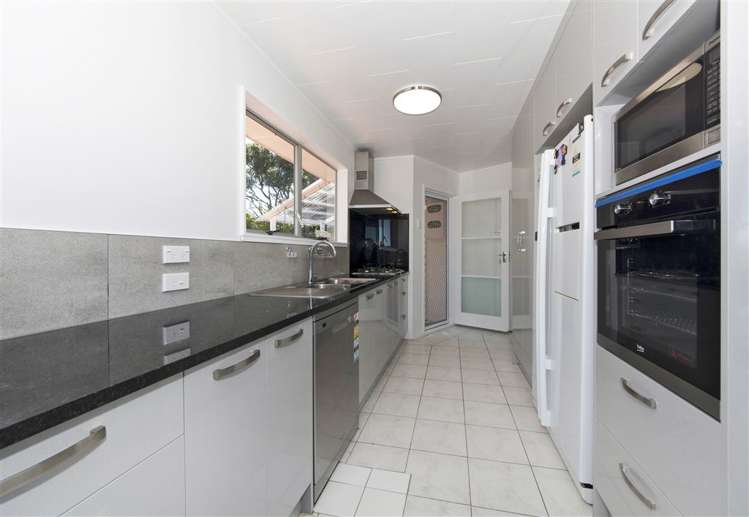 27 Solar Road Glen Eden_10