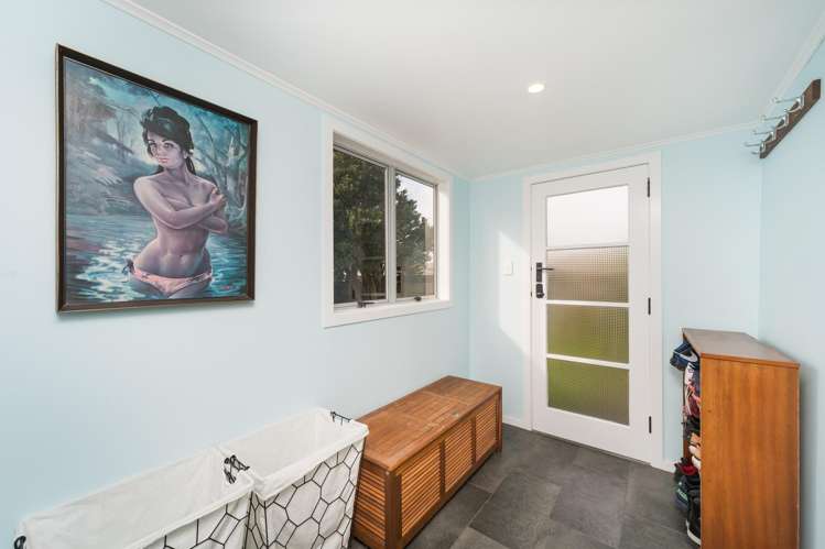 5 Woburn Place Takaro_16