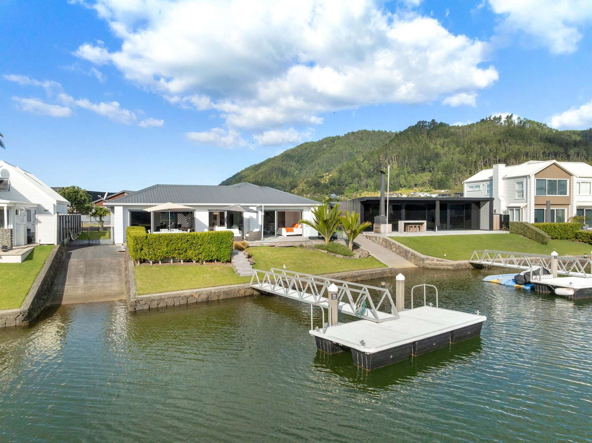 105 Motu Hei Pauanui_0