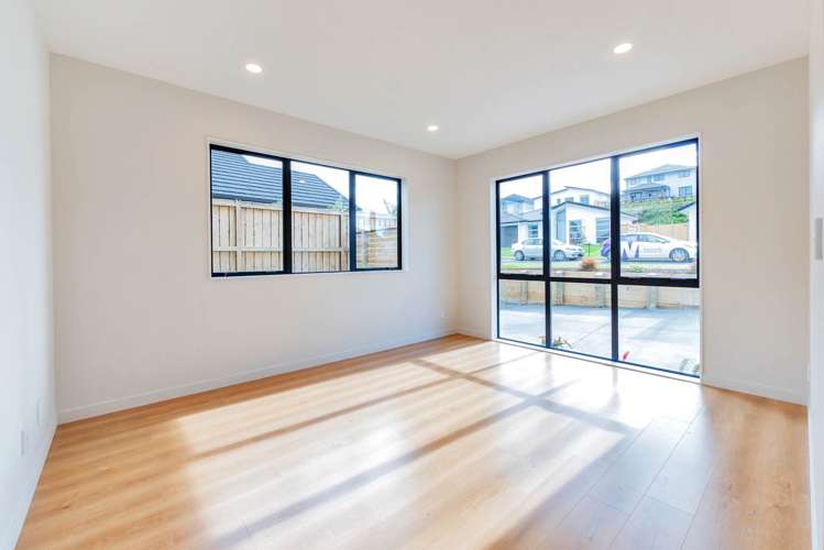 92 Colonial Drive Silverdale_9