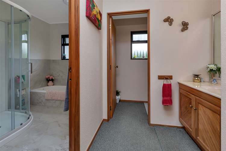 51 Loop Road Otaika_15