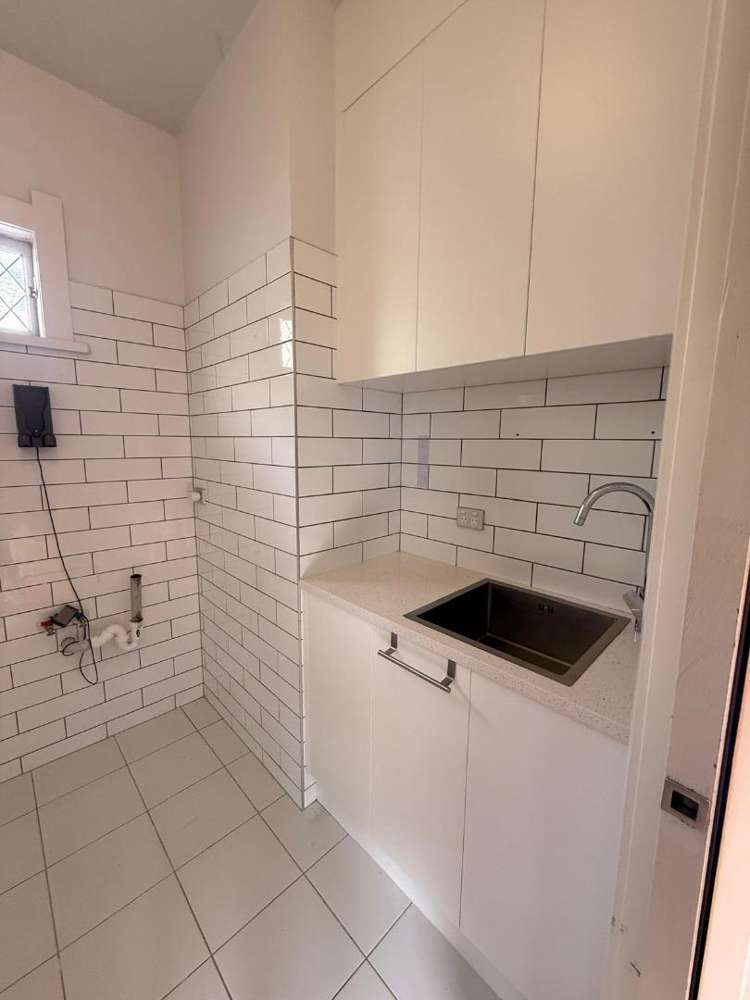 4 Woodford Road 1728_16