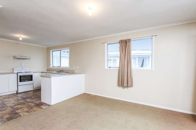 1/123 Bruce Mclaren Road Henderson_3