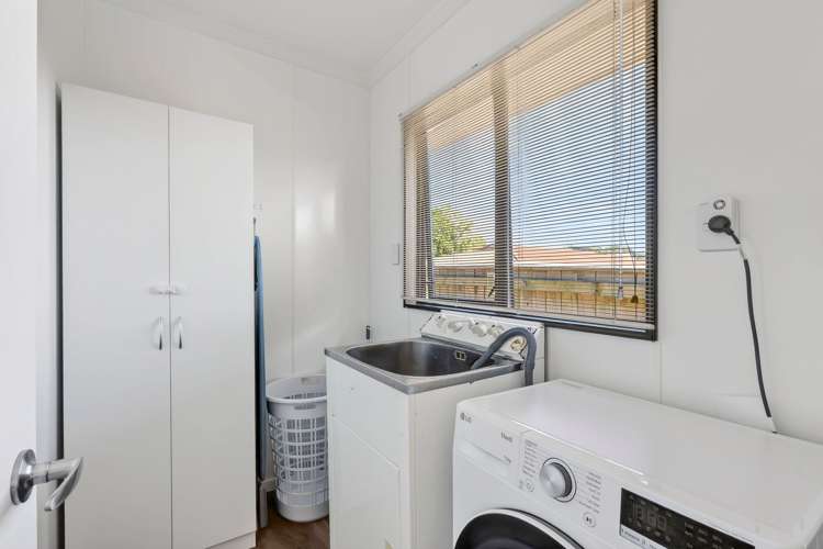 23 Lord Auckland Road Wakefield_12