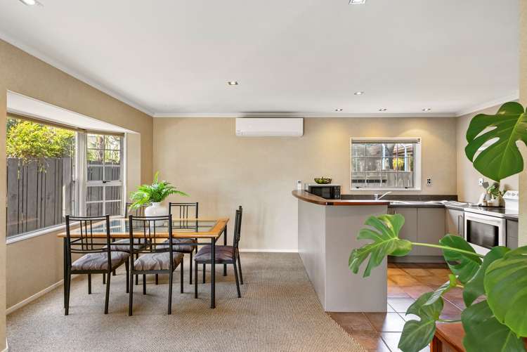 23b Beach Road Otumoetai_9