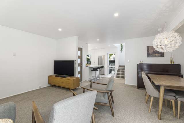 2/1 Valley Road Northcote_3