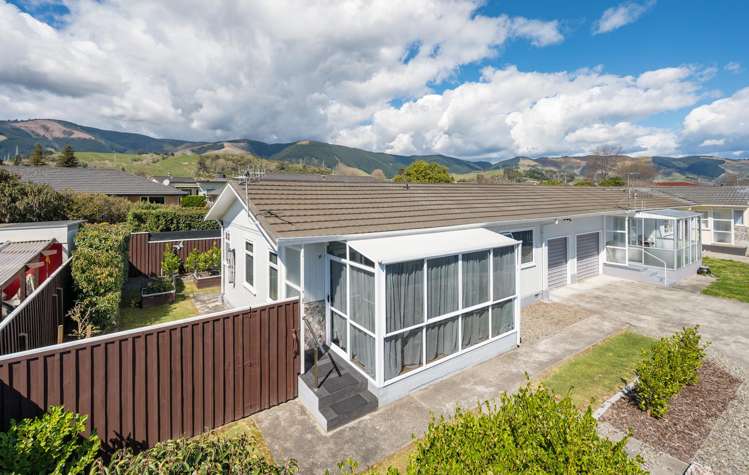 1/25 Kipling Crescent Stoke_16