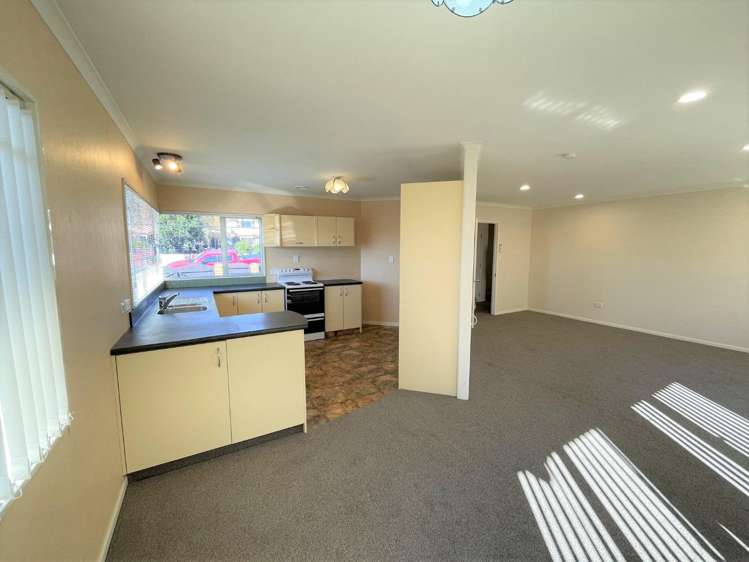 332a Devon Street West 10844_2