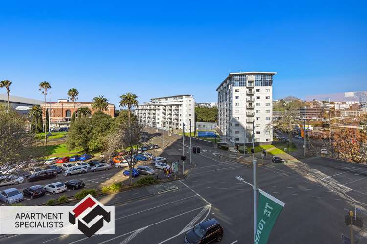 121 Beach Road Auckland Central_7