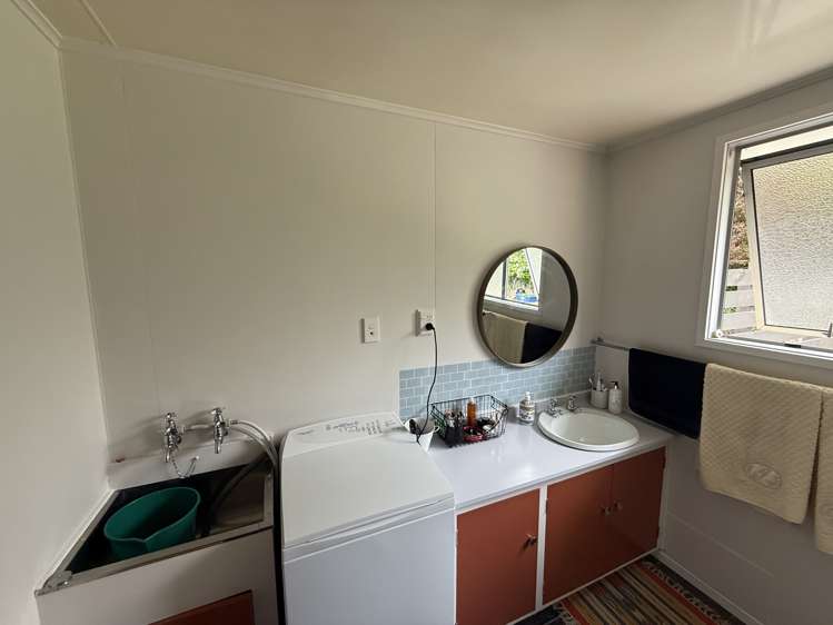 5 Waikawa Road Owaka_7