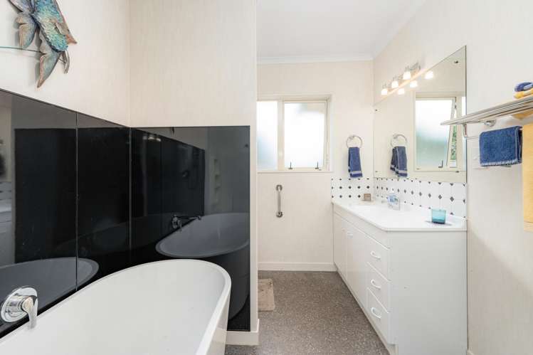 8 Kimbolton Road Feilding_12